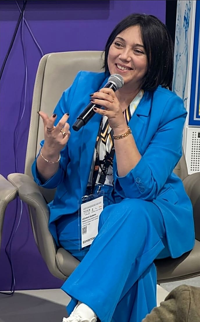 Meryem Mazini en conférence